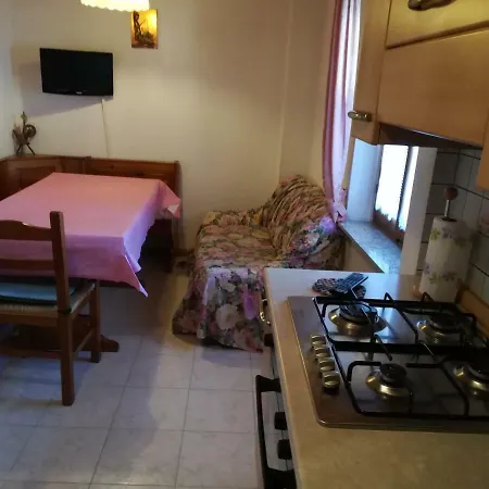 Annarita Apartment *